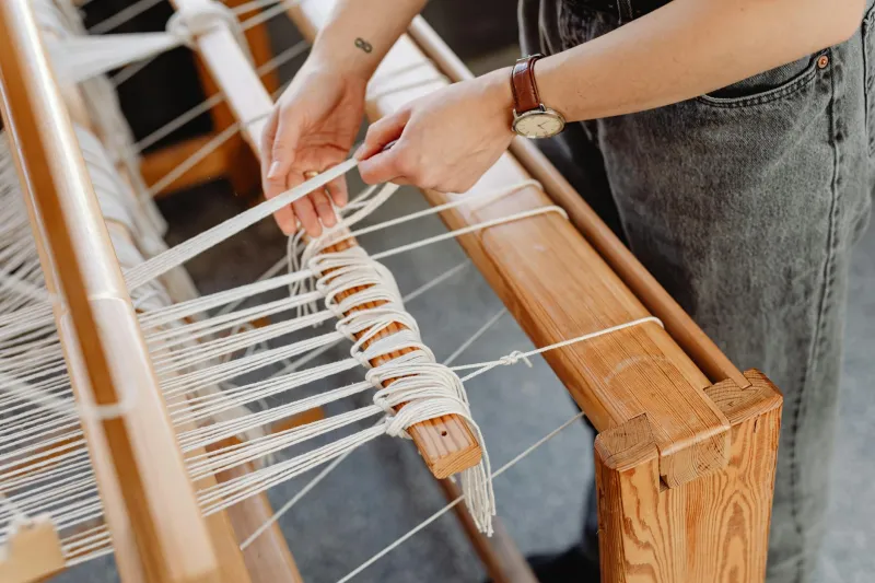 Between Warp and Weft: The Hand-Loom Guardians Keeping Britain's Weaving Soul Alive