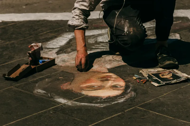 Where Chalk Meets Rain: The Secret Artists of Britain's Disappearing Street Circles