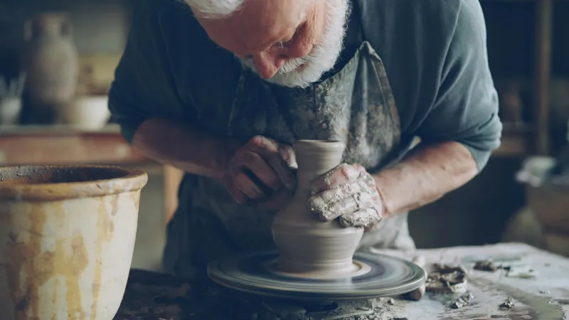 White Clay and Working Lives: The Pipe-Makers Writing Britain's Hidden Social History